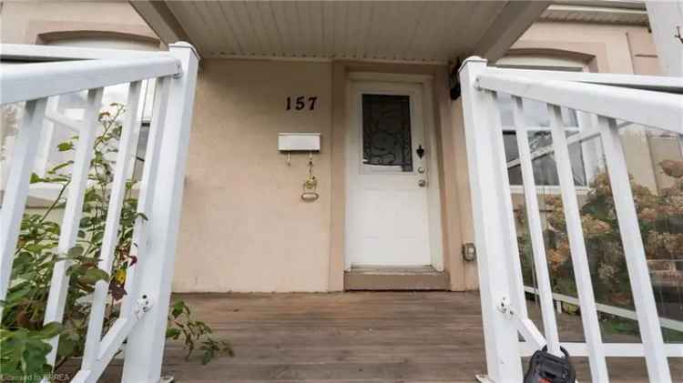 House For Sale in Hamilton, Ontario