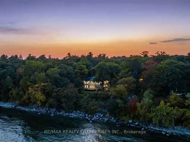 Luxury Lakeside Estate in Lorne Park Estates