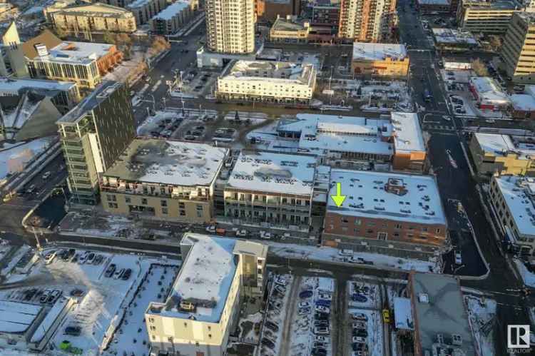 Sunny Top Floor End Unit Ice District LRT New Vinyl Floors