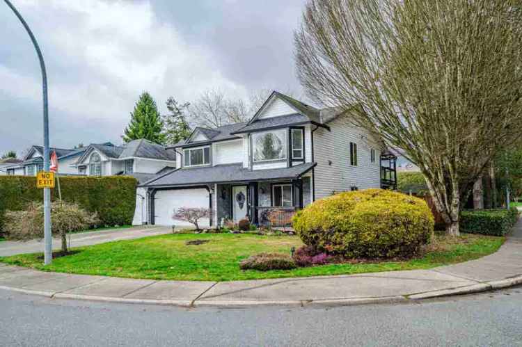 Walnut Grove Basement Entry Home with Suite