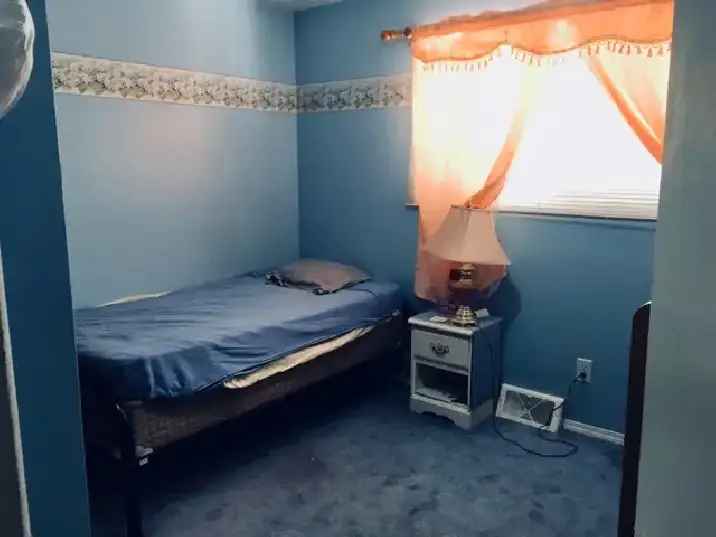 Room for Rent in Wetaskiwin - Utilities Wifi Included