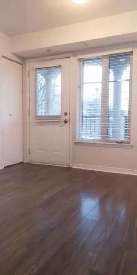 Downtown Lakeshore Toronto Townhouse For Rent