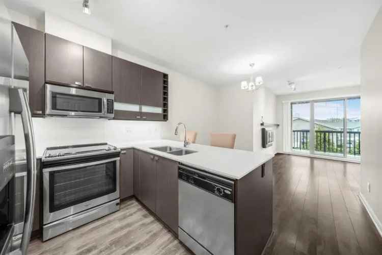 Spacious 1 Bed 1 Den Condo Near Kwantlen Polytechnic University