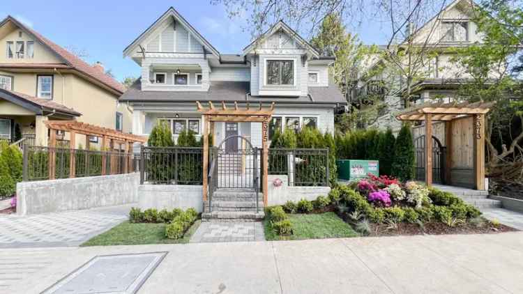 A $2,528,000.00 1/2 Duplex with 3 bedrooms in Kitsilano, Vancouver West