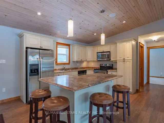 Bobcaygeon Waterfront Bungalow - Open Concept, 2+Den, 2.5 Baths