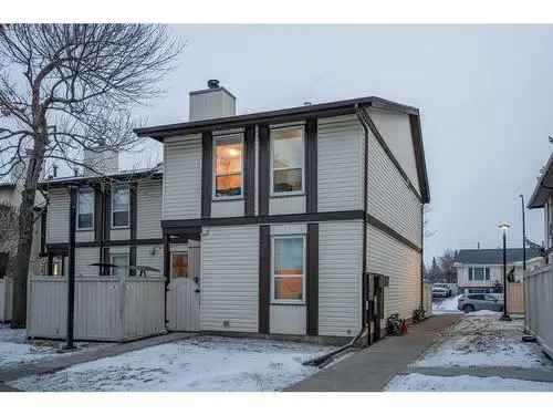 Townhouse For Sale In Pineridge, Calgary, Alberta