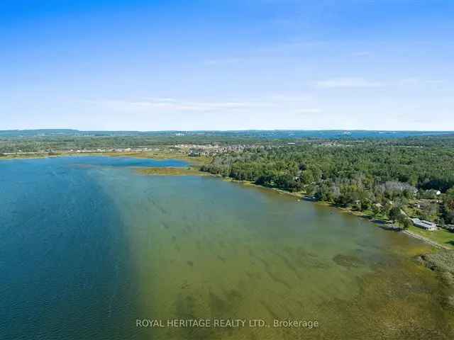 Incredible Weller's Bay Lake House - Waterfront Property