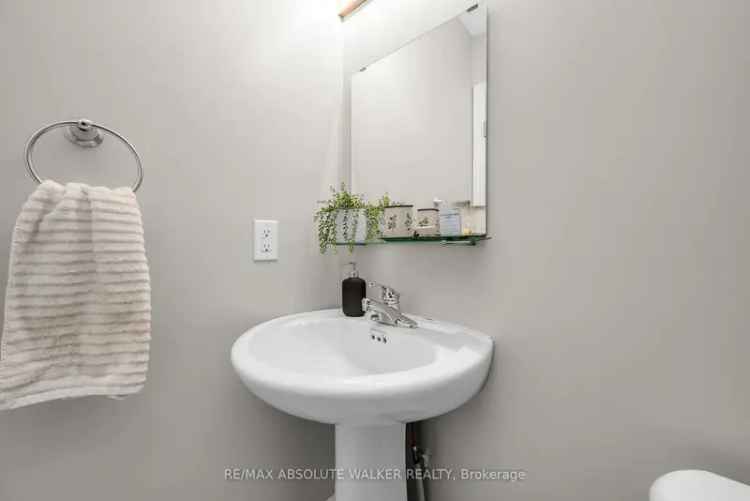 Ottawa Townhome: Modern Sophistication near Rideau Canal