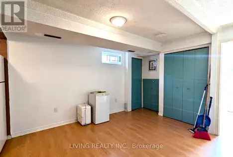 1 room apartment of 236 m² in Toronto