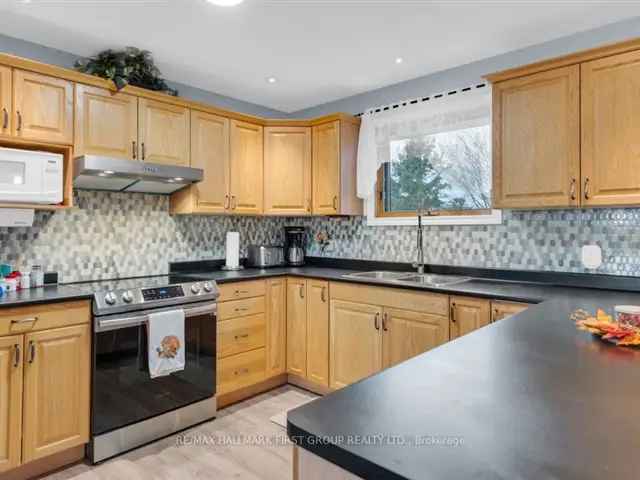 House For Sale in Madoc, Ontario