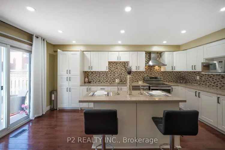 Stunning Detached Home Near Square One Mississauga