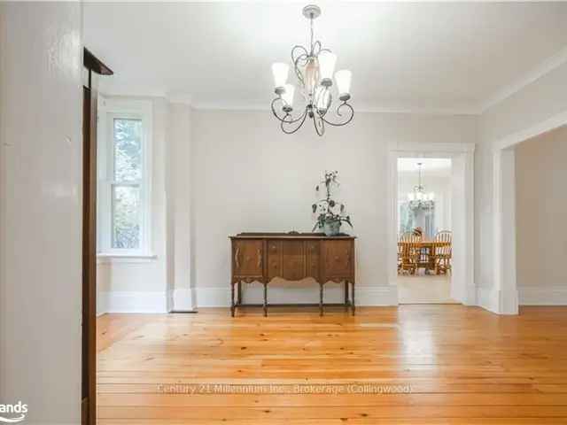 House For Sale in Collingwood, Ontario