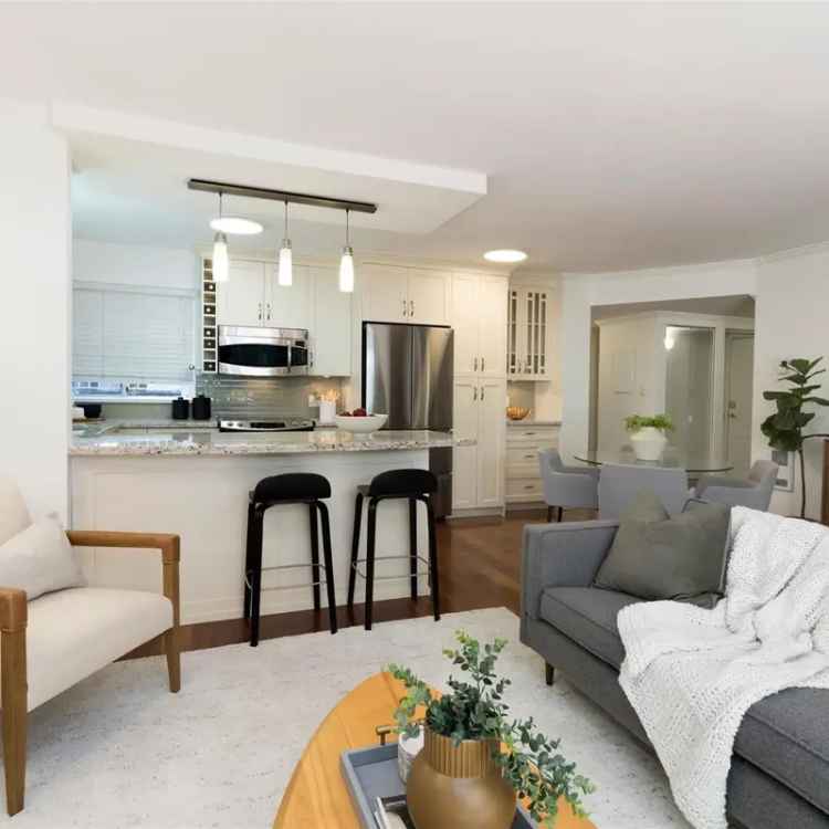 Vancouver West End 2 Bed 2 Bath Apartment with Private Garden Terrace