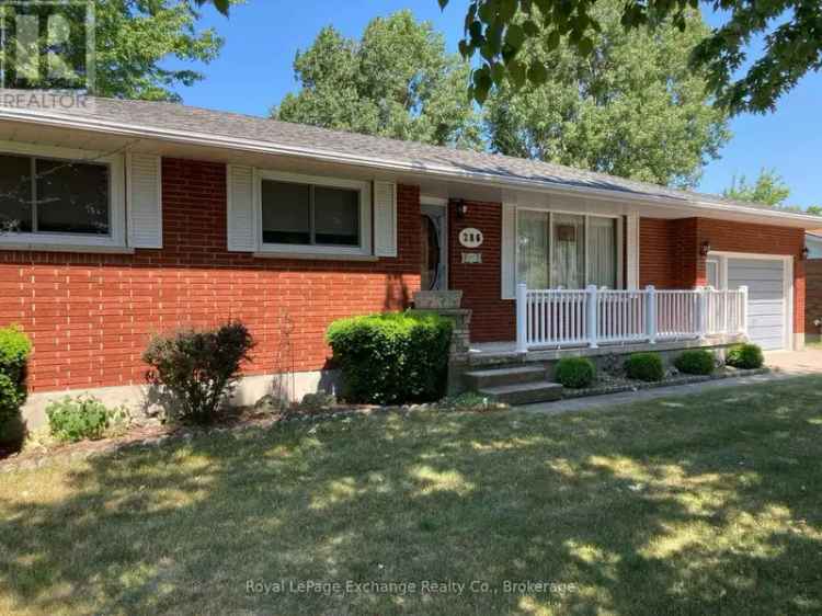 3 1 Bedroom Bungalow with In Law Suite and Large Yard