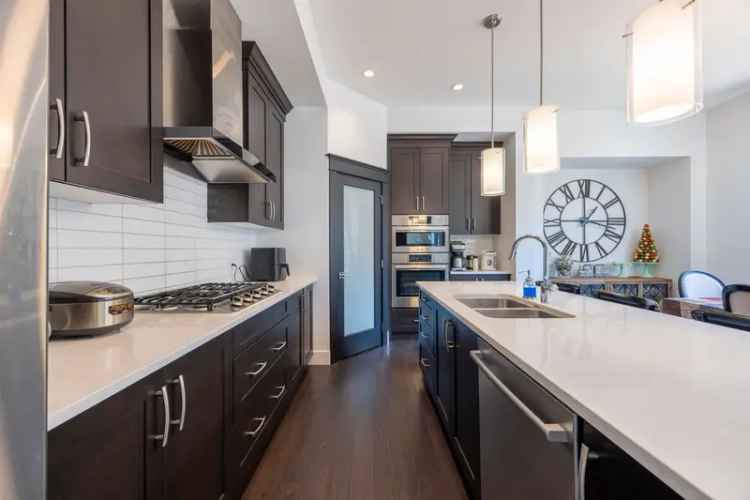 16788 Edgewood Drive Surrey House for Sale