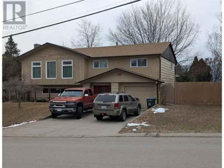 Bi Level Home with Mountain Views in Uplands
