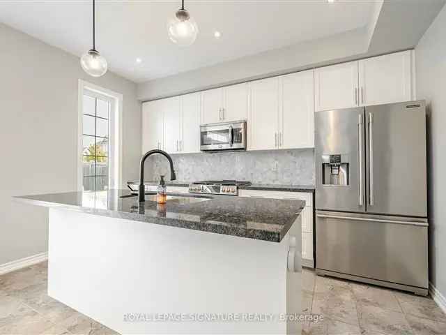 Beautifully Renovated 4 Bedroom 3 Bath Home East Gwillimbury