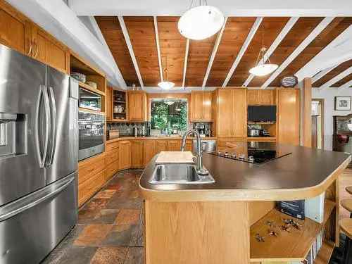 House For Sale in Bayridge West Vancouver