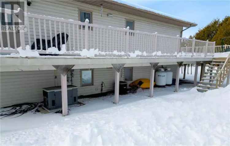 House For Sale in 10, Vanhorn Street, Gore Bay, Ontario