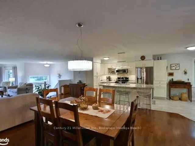 4 Bedroom 3 Bathroom Bungalow in Wasaga Beach