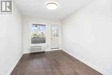 1 Room 352 m² Apartment in Toronto Downtown