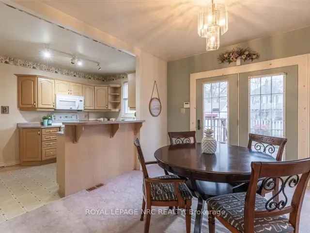 Charming 2-Storey Home in St Catharines Family Friendly Neighbourhood