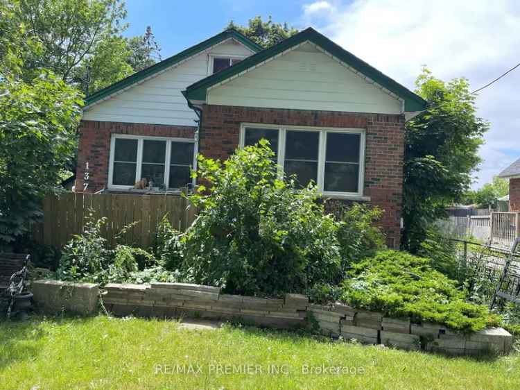 House For Sale in Oshawa, Ontario