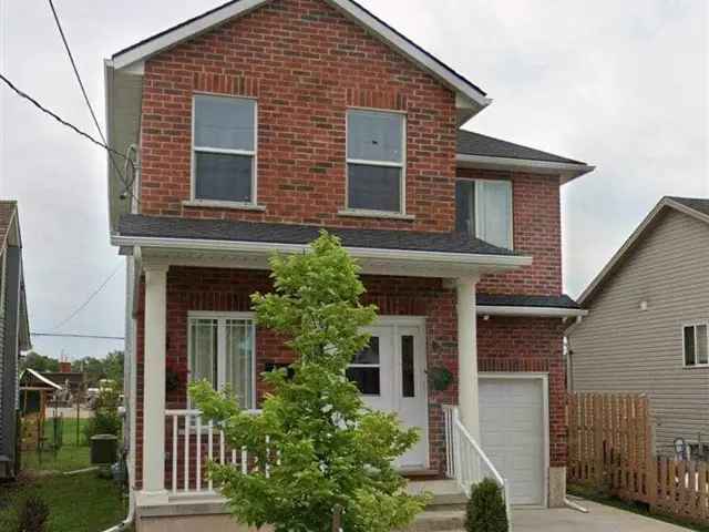 Spacious 4-Bedroom Detached Home in Fort Erie