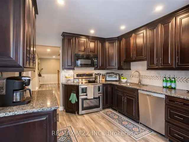 House For Sale in Ajax, Ontario