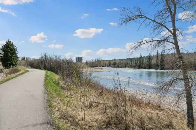 Luxury 5-Bedroom Home near Bow River Pathway