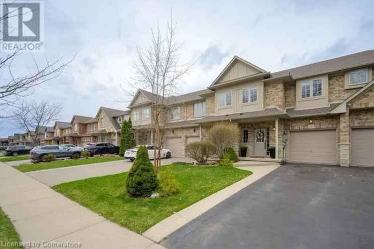 Binbrook Family Townhome 3 Beds 2 Baths Updated Kitchen Private Backyard