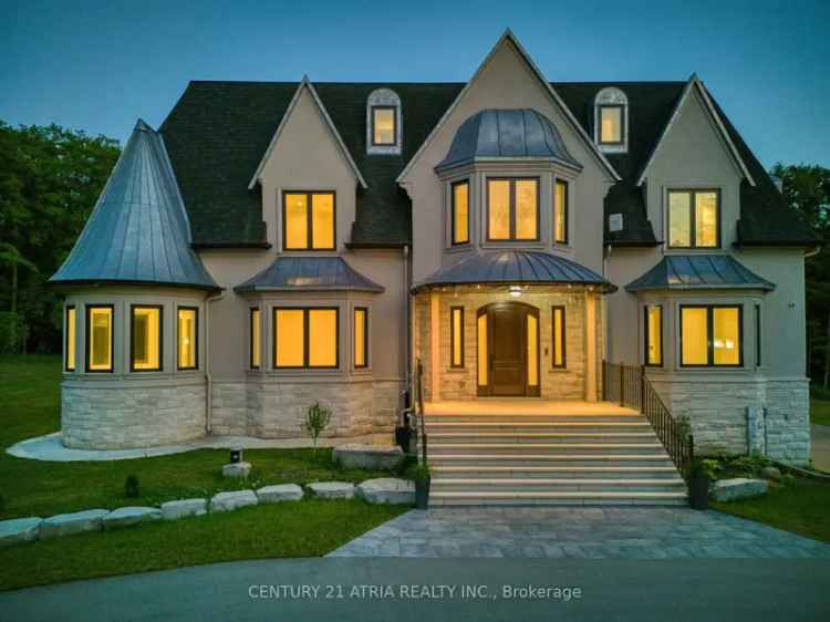 House For Sale in Whitchurch-Stouffville, Ontario