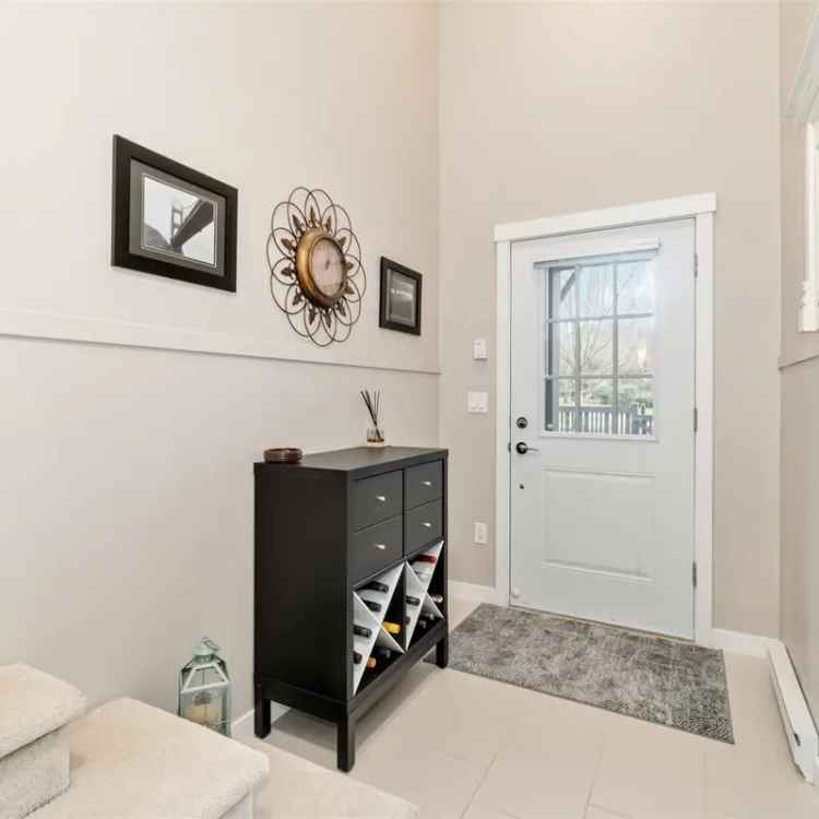 4 Bed 3.5 Bath Townhouse in Sunstone Eclipse Community