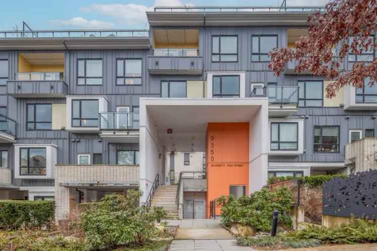 Burnaby North Penthouse Townhouse: 3 Beds, 3 Baths, Rooftop Deck