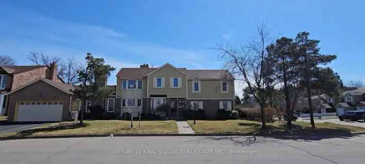 3 Bedroom 3 Bathroom Detached Home in Toronto
