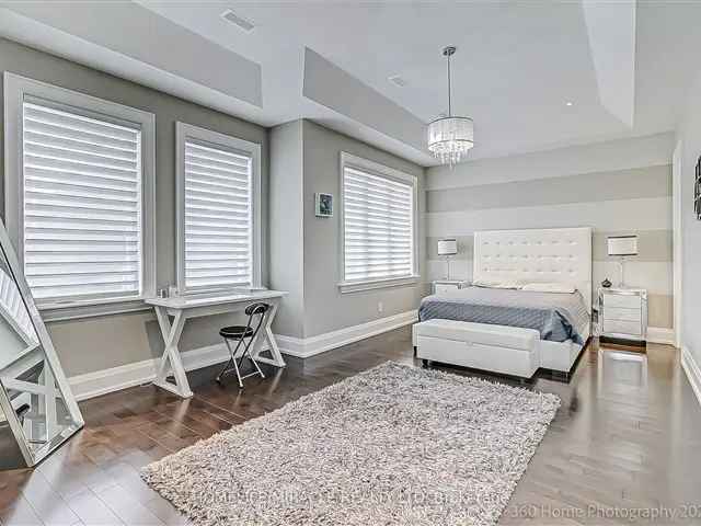 Luxury 6000 Sq Ft Family Home Mississauga Valley 2 Kitchens