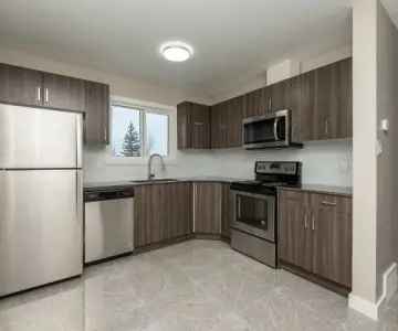 Rent Townhomes in Lymburn Place Edmonton with Modern Features