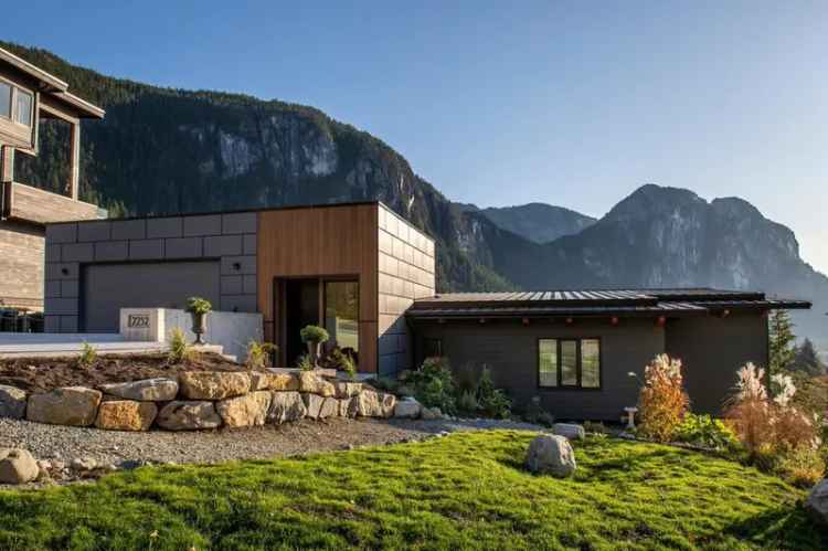 House For Sale in Squamish, British Columbia