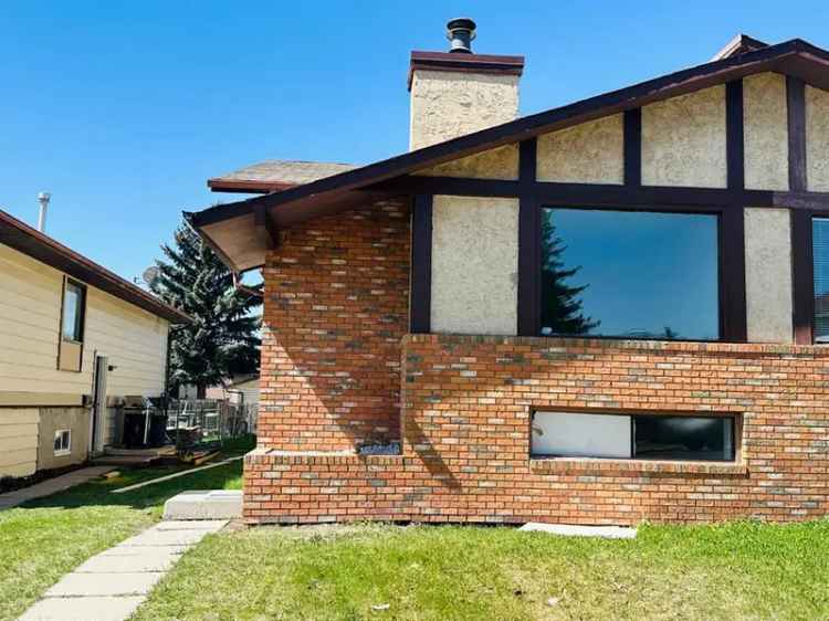 Renovated Bi Level Semi Detached House with Illegal Suite