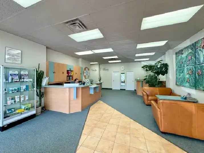 Room For Rent in Modern Health Clinic North Toronto