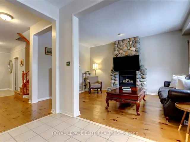 House For Sale in 2342, Woodridge Way, Oakville, Ontario