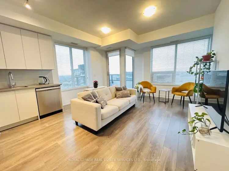 Oakville Modern Condo 2 Beds 1 Bath