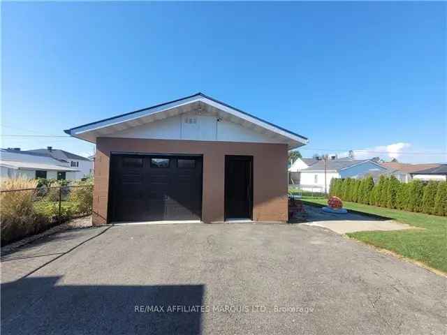 Raised Bungalow With In-Law Suite 4 Beds 2 Baths Detached Garage