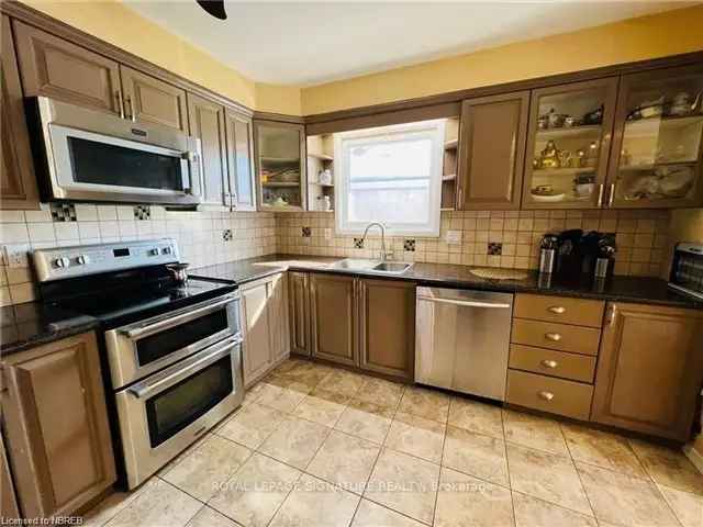 House For Sale in North Bay, Ontario