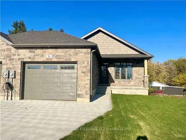 Freehold Townhome 1199 Sq Ft Finished Walkout Basement