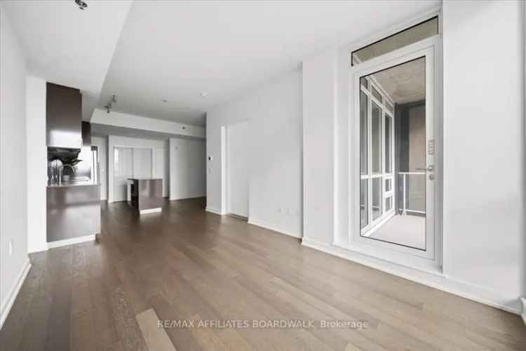 Condo For Sale in (Old) Ottawa, Ontario