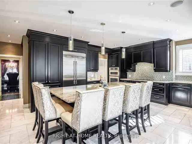 House For Sale in Vaughan, Ontario