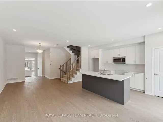 Townhouse For Sale in Ottawa, Ontario