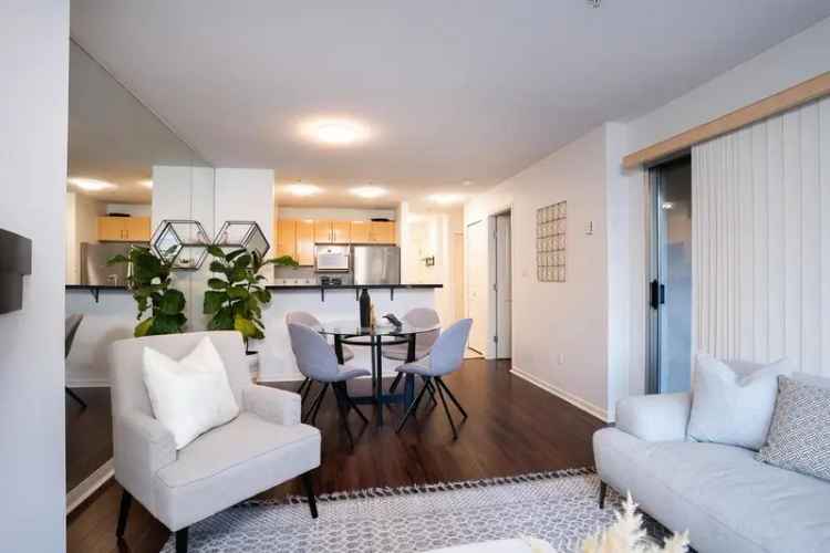 Condo For Sale in Vancouver, British Columbia