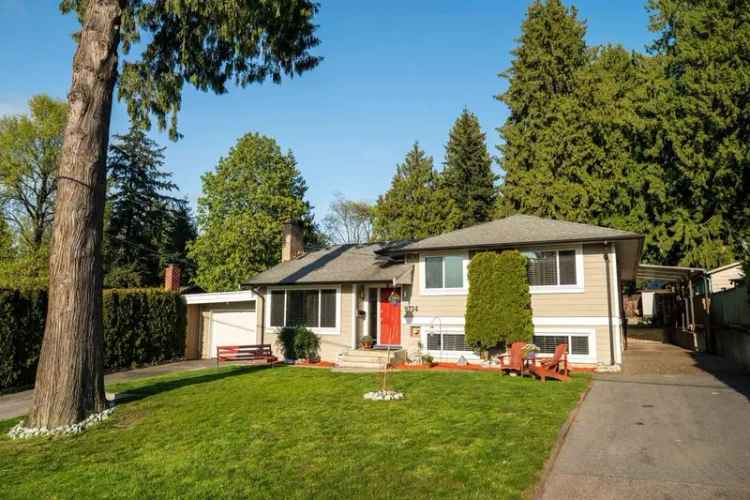 Stunning Renovated Royal Heights Home Family Friendly Large Lot
